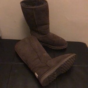 Barley worn, purchased in Australia. Classic Tall!